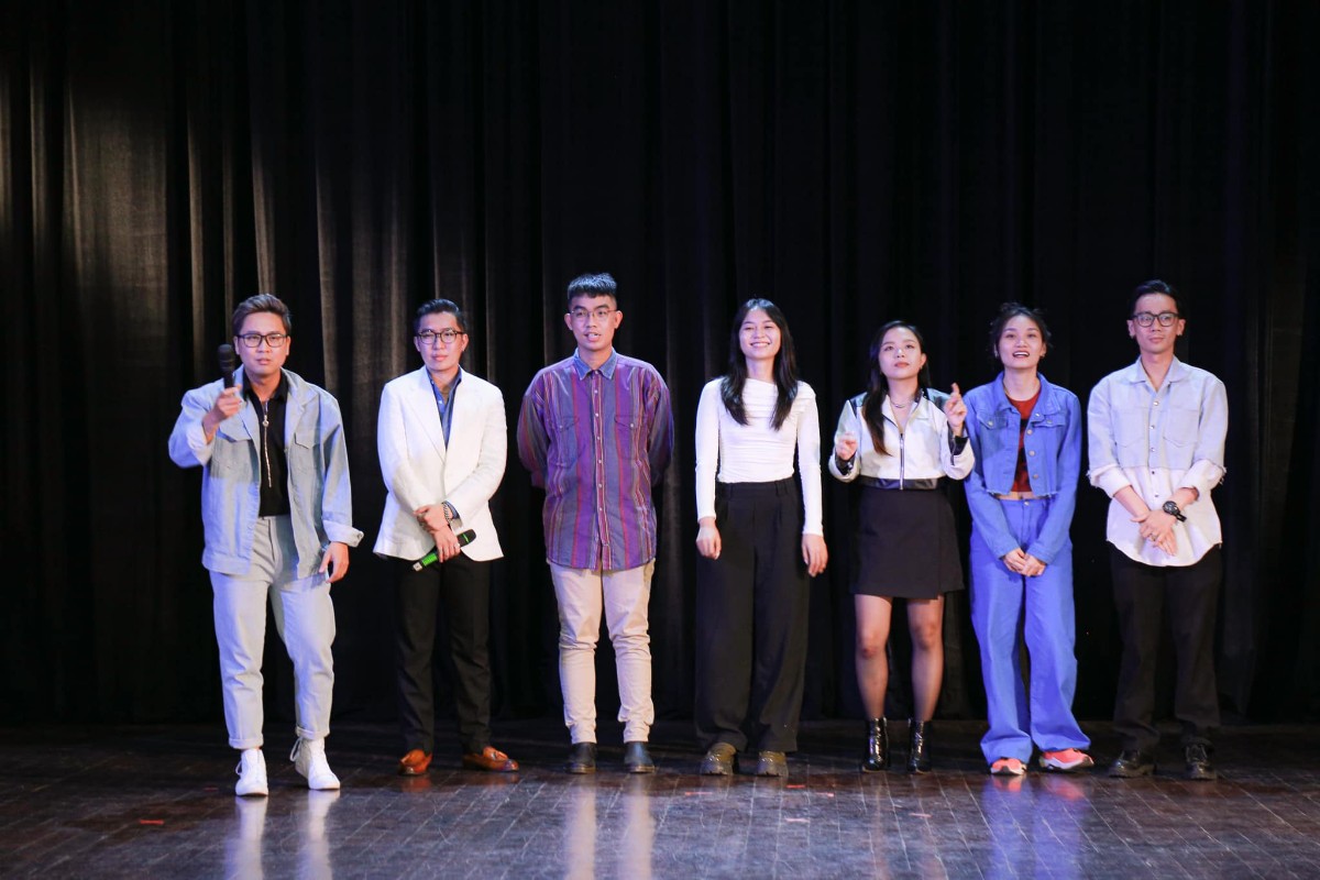 Show đầy ấp tiếng cười của nhóm Sài Gòn Tếu